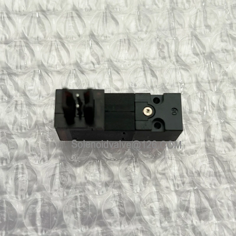 صمام الملف اللولبي نورغرين F 110103   الصمام التجريبي 11-311PI060H0 24VDC 0.6W