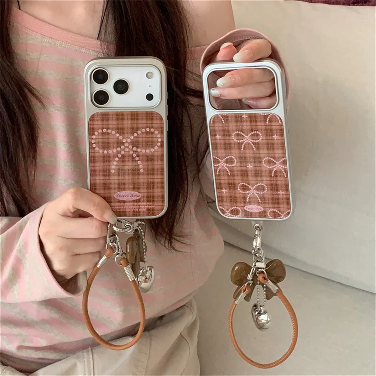 

Fashion Brown Plaid Pattern Bow Phone Case For iPhone 17 Pro 15 14 Pro Max 16 Back Cover with Chain Cute Cartoon Cases