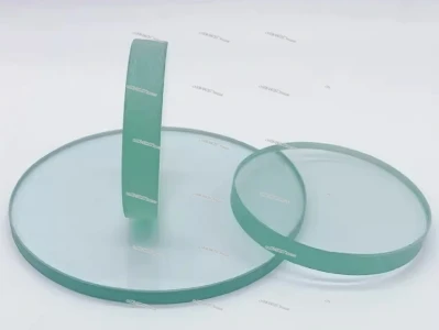 High Temperature Resistant Round Tempered Borosilicate Sight Glass for Flame Observation, Operating Temperature Range 95-110 ° C