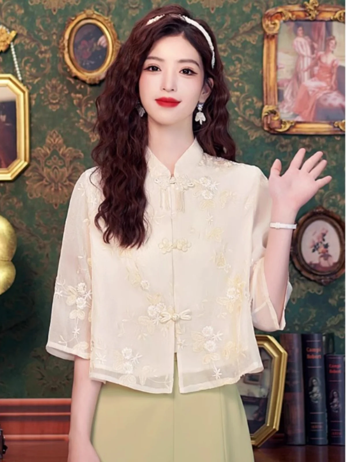 Ele chino Sle bordado irt mujer verano ligero protección solar gasa Top abotonada cuello alto ajuste Regular