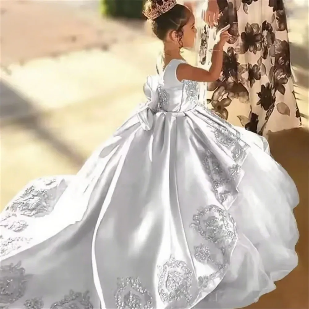 

Luxury Flower Girl Dresses For Wedding Floor Length Appliques With Bow Kids Birthday Party First Communion Ball Gown Customized