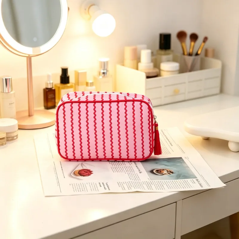 Striped Canvas Makeup Bag Portable Waterproof Toiletries Organizer Lightweight Durable Perfect for Toiletries Skincare Tools