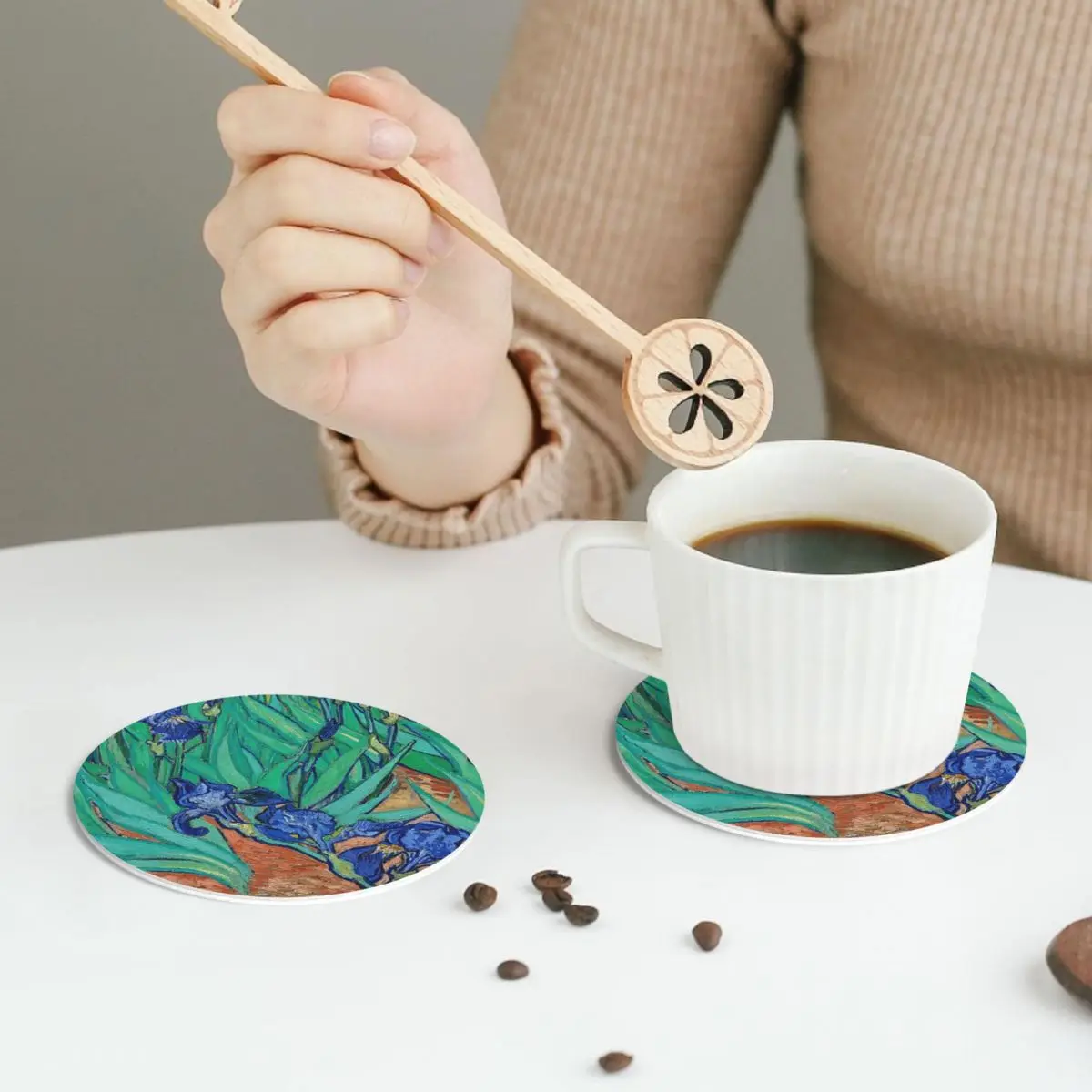 

Винсент Ван Гог Ирисы Арт Цветы Подставки Кожаные салфетки Изоляционные кофейные коврики для дома Кухня Обеденные подушечки Набор из 4 шт.