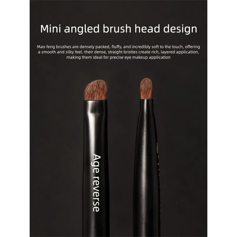 Anti-aging Sandalwood S74 Slanted Eyelid Brush With Small Horsehair Details From Below The Eyelid To The Under-eye Brush