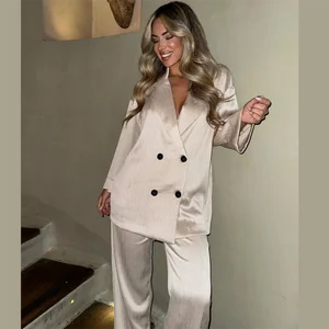 أفضل 11 مجموعة أنيقة للسيدات - رقم 1