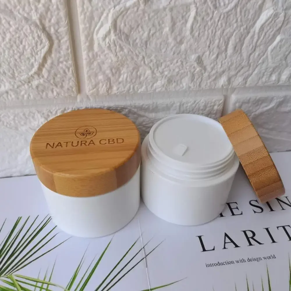 

whosesale travel Plastic Cream jars containers White PP Plastic Jar with Bamboo Lid custom engraving cosmetic packaging jars