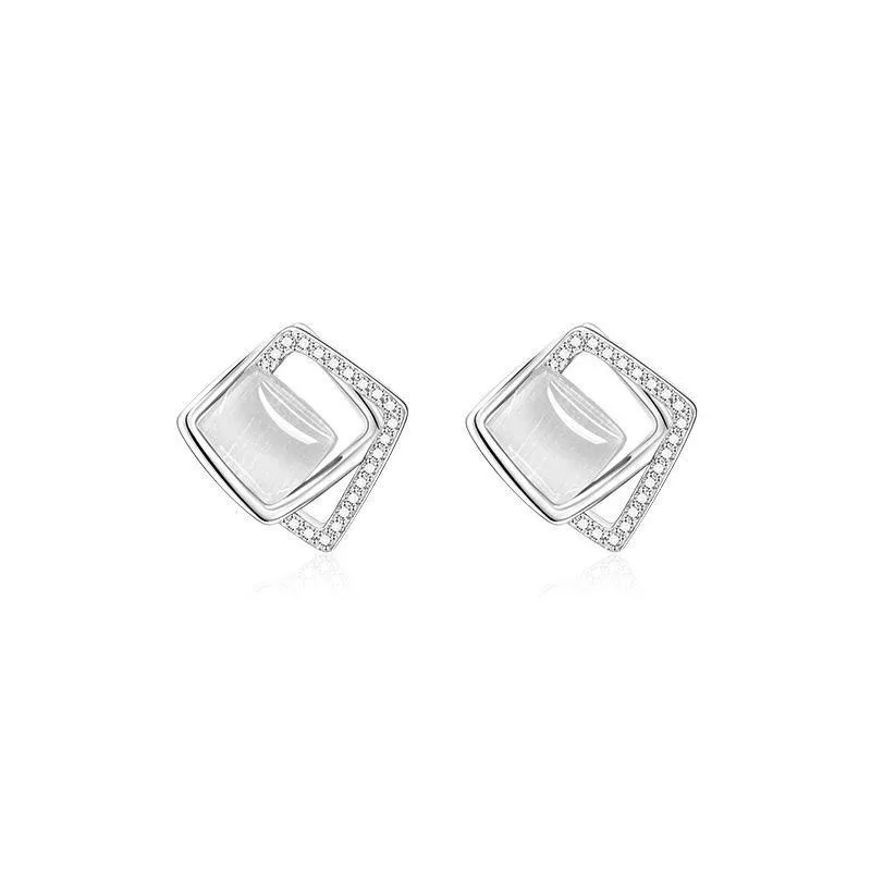 925 Sterling Silver Square Earrings Fashionable Luxurious Geometric Design High Grade Gift for Girls Elegant Accessory for Women