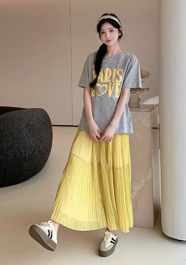traje-de-maternidad-casual-de-verano-camiseta-de-manga-corta-con-estampado-de-letras-grises-y-falda-larga-de-tul-amarillo-para-mujeres-embarazadas-uso-diario