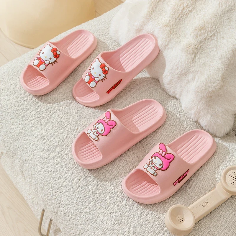 Sanrio pantofole estive per bambini adorabili Anime Cartoon Kuromi Cinnamoroll pantofole da interno per bambini casa infradito antiscivolo regalo