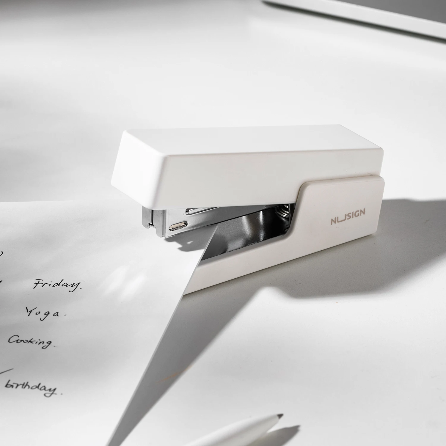 Deli Mini Stapler Set. 1 Stapler 20 Sheets Capacity, 3 Color Options with Anti-Slip TPE Base for Office and School Use