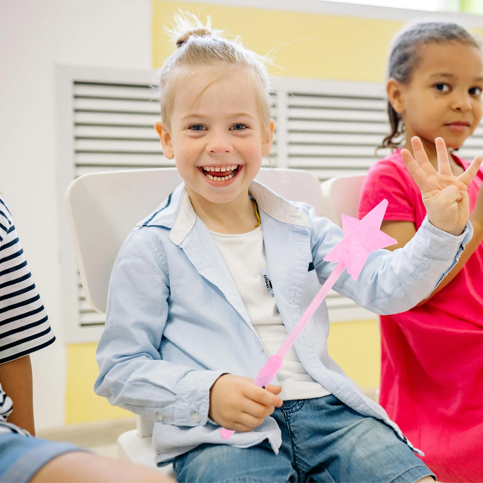 

5Pcs LED Colorful Luminous Five-Pointed Star Flashing Stick Concert Party Cheering Prop Light Stick for Festival Night Events