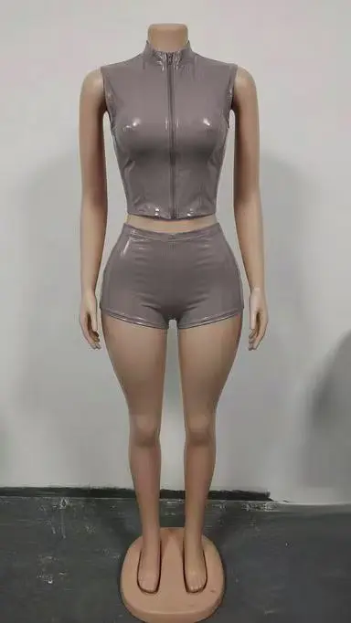 STYLISH LADY PU Leather Two Piece Set Sleeveless Zip Crop Top and High Waist Shorts 2026 Summer Women Clubwear Outfit view 4