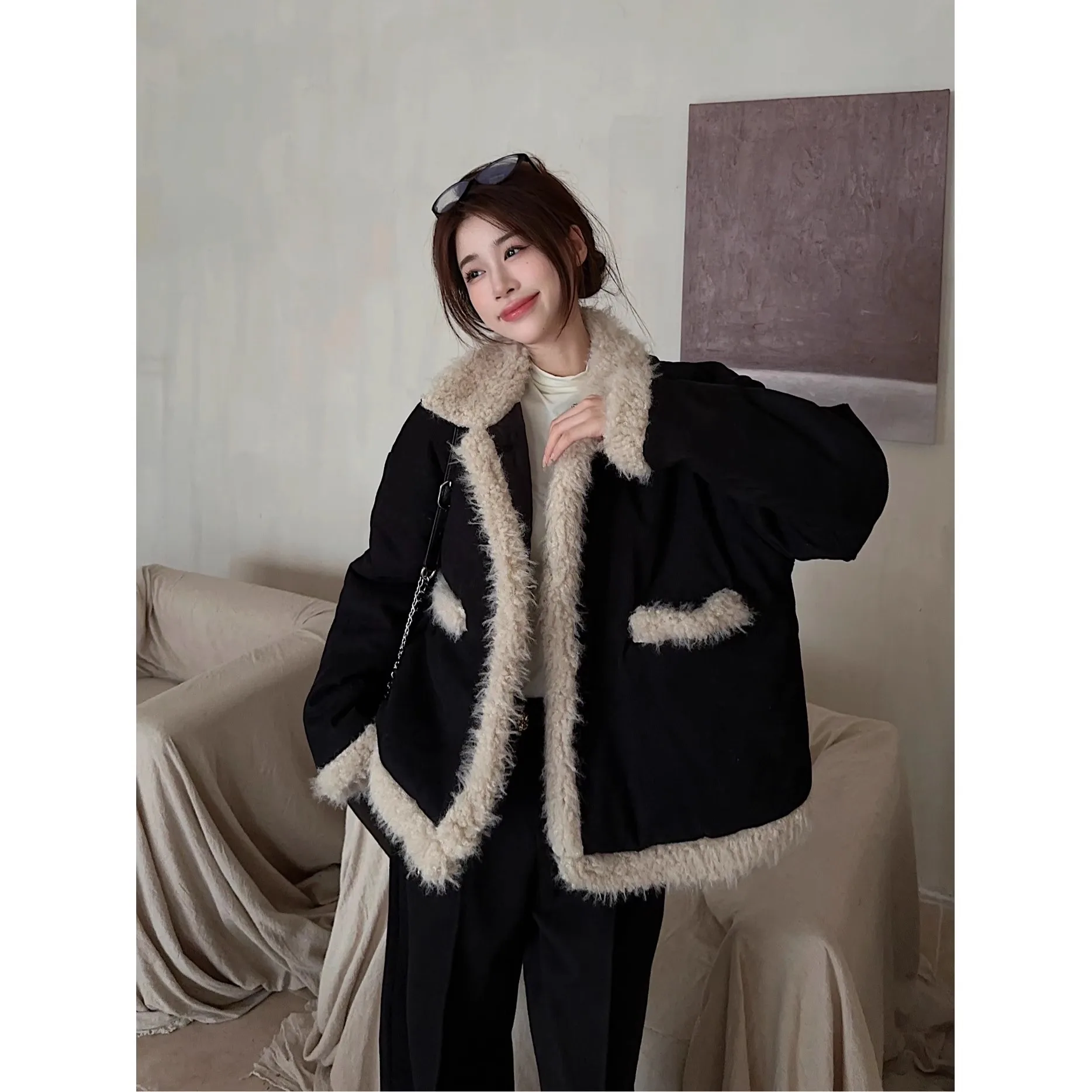 

Women Lamb Wool Coat Cotton Jacket Turn Down Collar Single Breasted Pockets Warm Thick Overcoat Vintage Winter Outerwear 2025