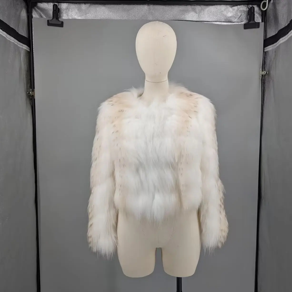 Women Off White Real Stitched Striped Fox Fur Short Coat Round Collar Lightweight Thin Winter Fur Outerwear For Mild Climate1138