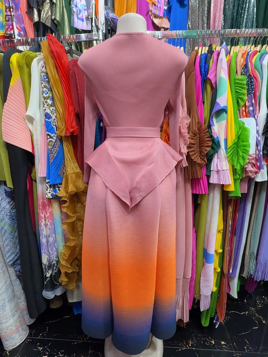 EGRM Miyake Pleated Flower Belt Dress Sets 2025 New Original Designer Tops + Gradient Color A Line Skirt Women's Two Peice Sets image 3