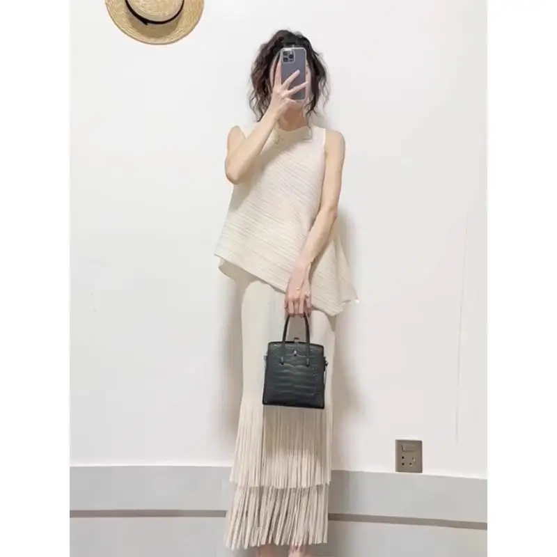 Mode Casual Mouwloze Geplooide Top Hoge Taille Half Body Rok Tweedelige Miyake 2025, Zomer Nieuwe Effen Kleur Damespak