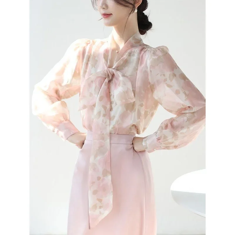 French Niche Immortal Qi Printing Bow Shirt Women Spring New Gentle Floral Prairie Chic Westernization Ribbon Long Sleeved Tops