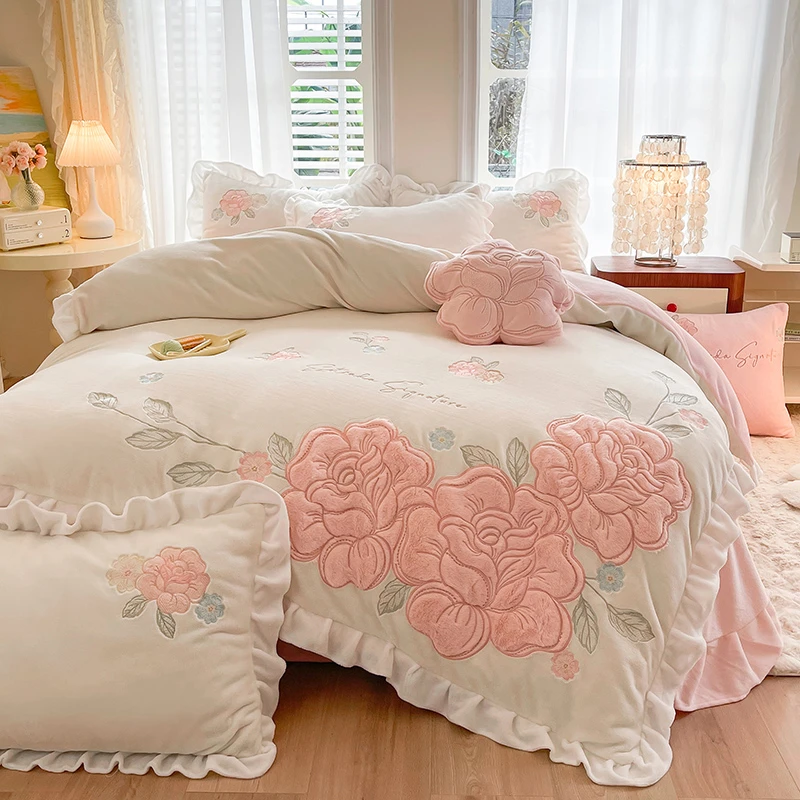 

Flowers Embroidery Ruffles Velvet Soft Bedding Set Single Queen King Size Duvet Cover Flat/Fitted Bed Sheet Pillowcases 3/4Pcs