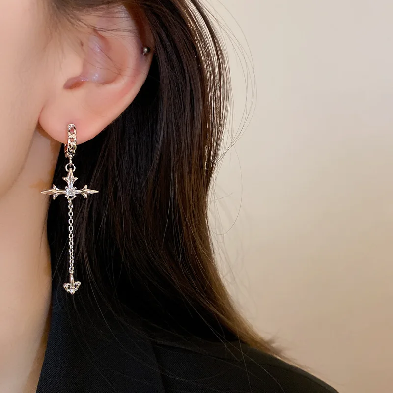 Persönlichkeit Mode Zirkon Kreuz Quaste Hängen Ohrringe für Frauen Pendeln Temperament Kleine Hoop Ohrring Partei Schmuck Geschenk