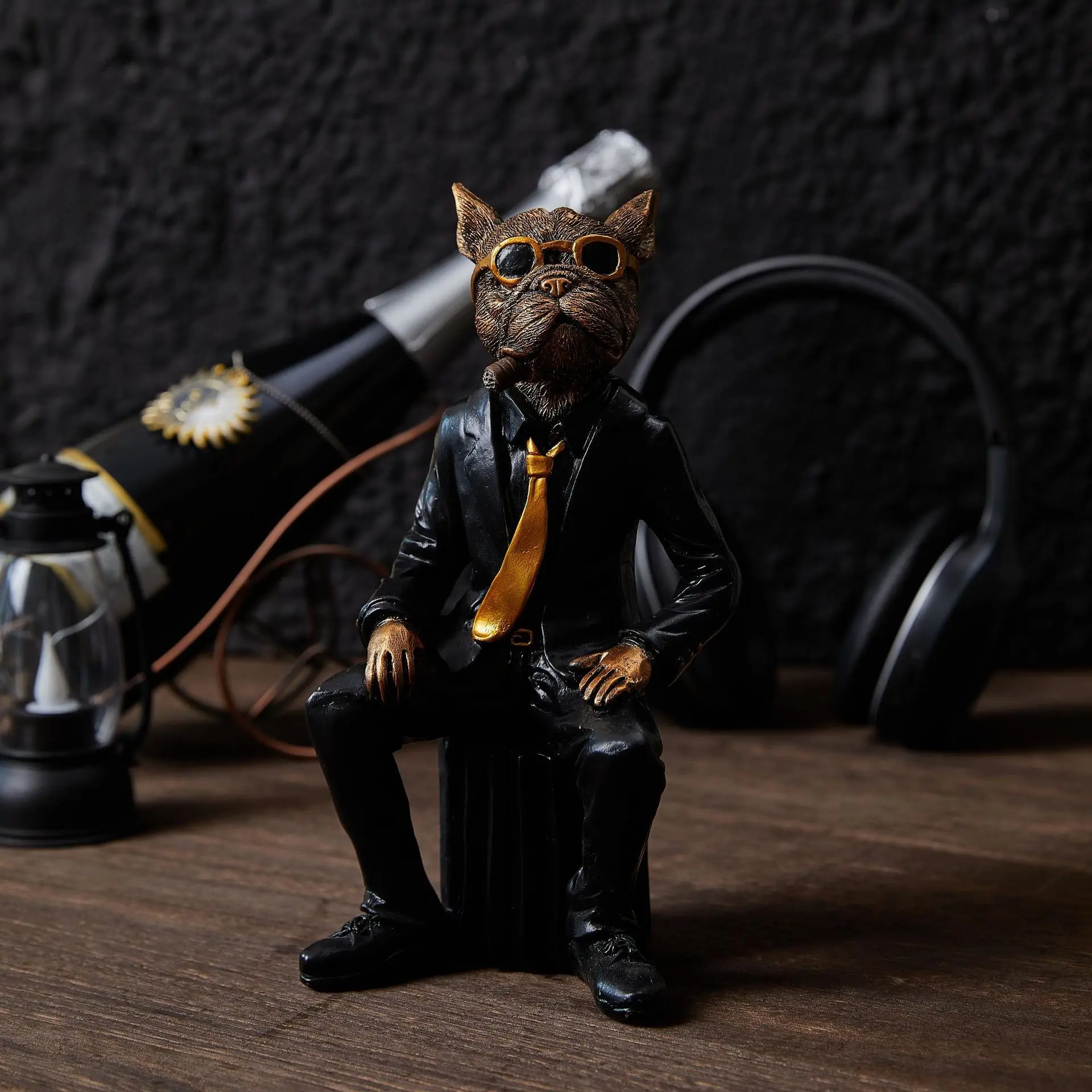 Vintage Gentleman French Bulldog Resin Statue Creative Dog Sculpture Ornament for Wine Cabinet Living Room Home Decor House Gift
