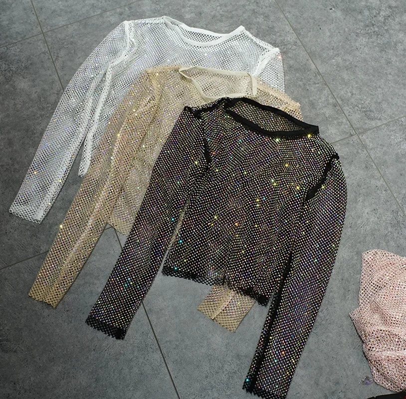 Verão novas senhoras temperamento strass em torno do pescoço manga longa brilhante luz das estrelas oco brilhante camisa de fundo feminino tendência superior