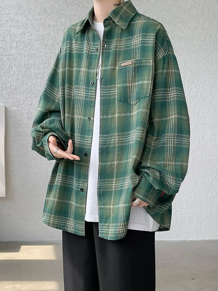 

Мужская клетчатая рубашка с длинным рукавом, свободного кроя, в стиле ретро, универсальная верхняя одежда, осенняя новинка, в стиле Гонконг, большие размеры, молодежная спортивная одежда