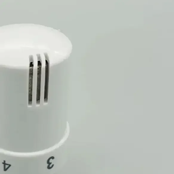 

Клапан регулирования температуры радиатора, предназначенный для легкой установки, позволяет использовать быстрее установить