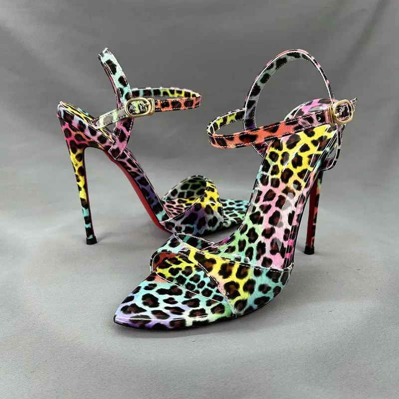 

Новые женские босоножки на высоком каблуке 12 см с одним ремешком, открытым носком, красочным леопардовым принтом и лаковым покрытием