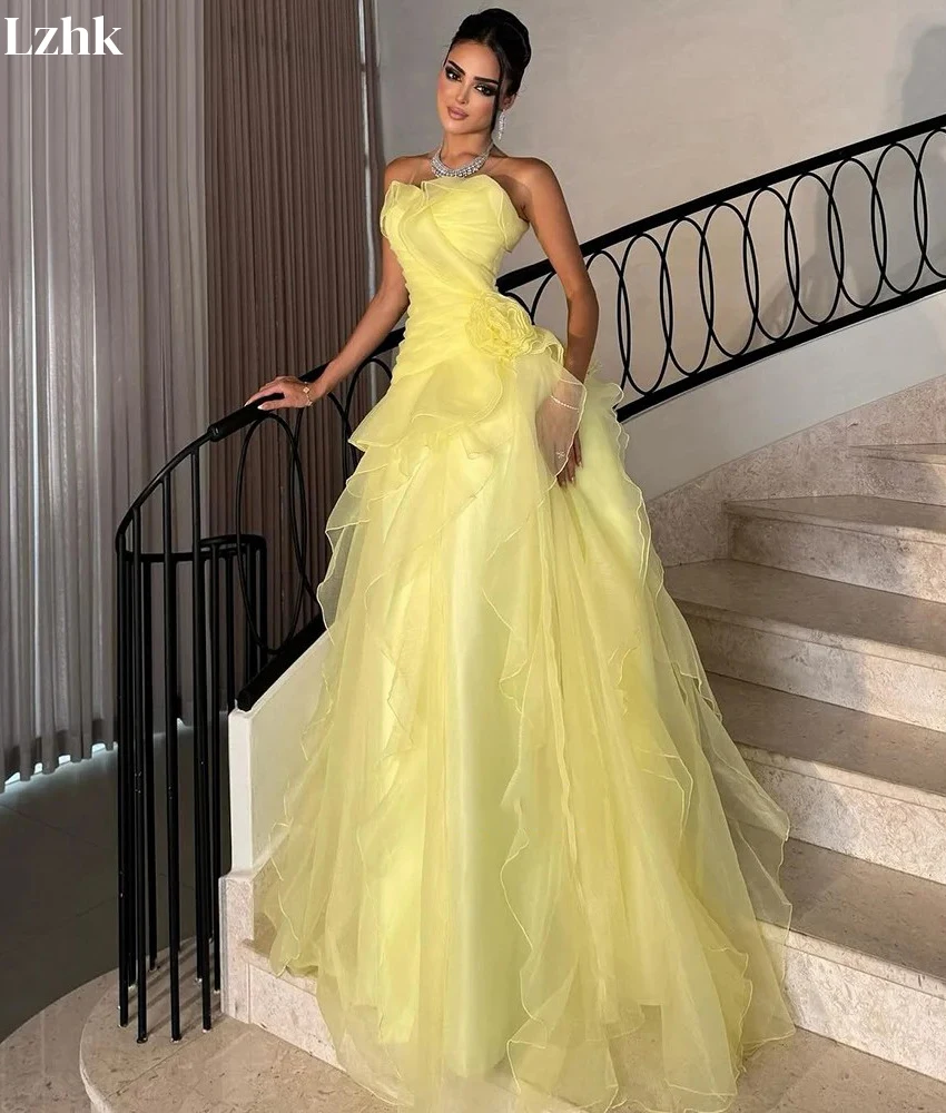 Aangepaste sexy tule a-lijn 3D bloemen ruches avondjurk hoge kwaliteit lieverd mouwloze vloerlengte galajurken