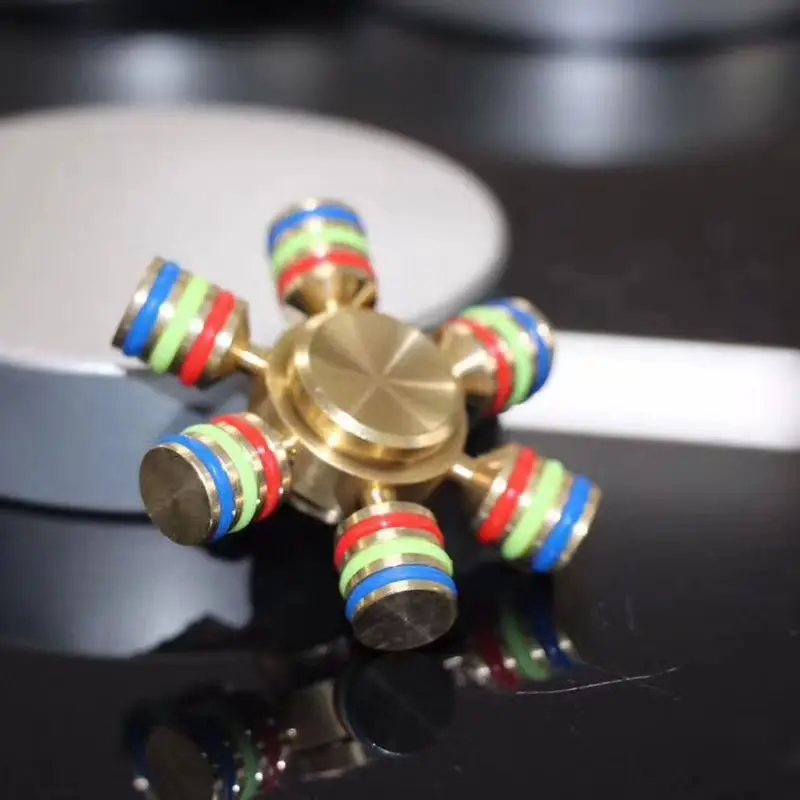 Spinner de Metal de latón para niños y adultos, Juguetes Antiestrés con 6 brazos EDC, giroscopio de descompresión para la yema del dedo