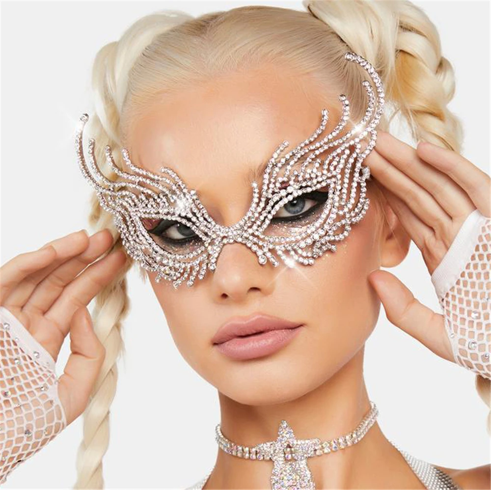 INS Fashion Full Rhinestone Half Face Mask Halloween Costume Ball Party Ultra Flash Crystal Princess Mask Ladies Jewelry Gift