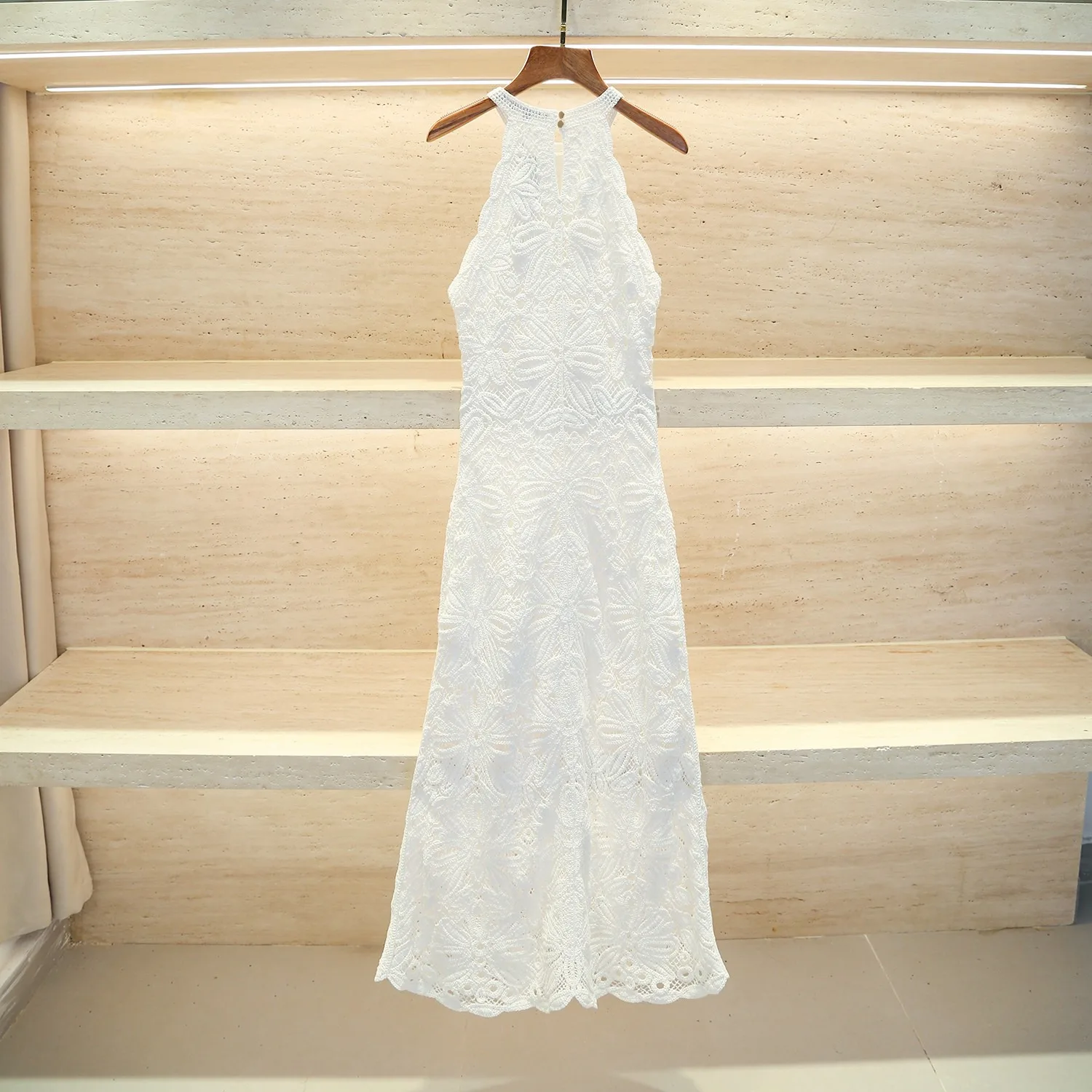 Variant: WHITE