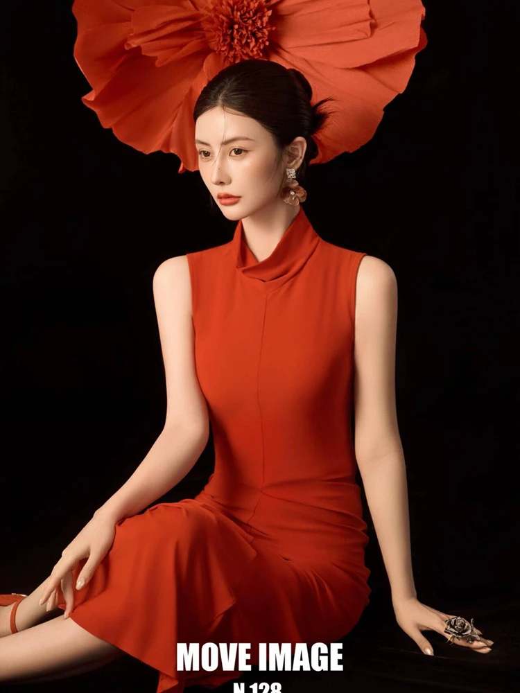

New 2026 Red Studio Portrait Dress Traditional Chinese Style Classical Gown for Artistic Photographs