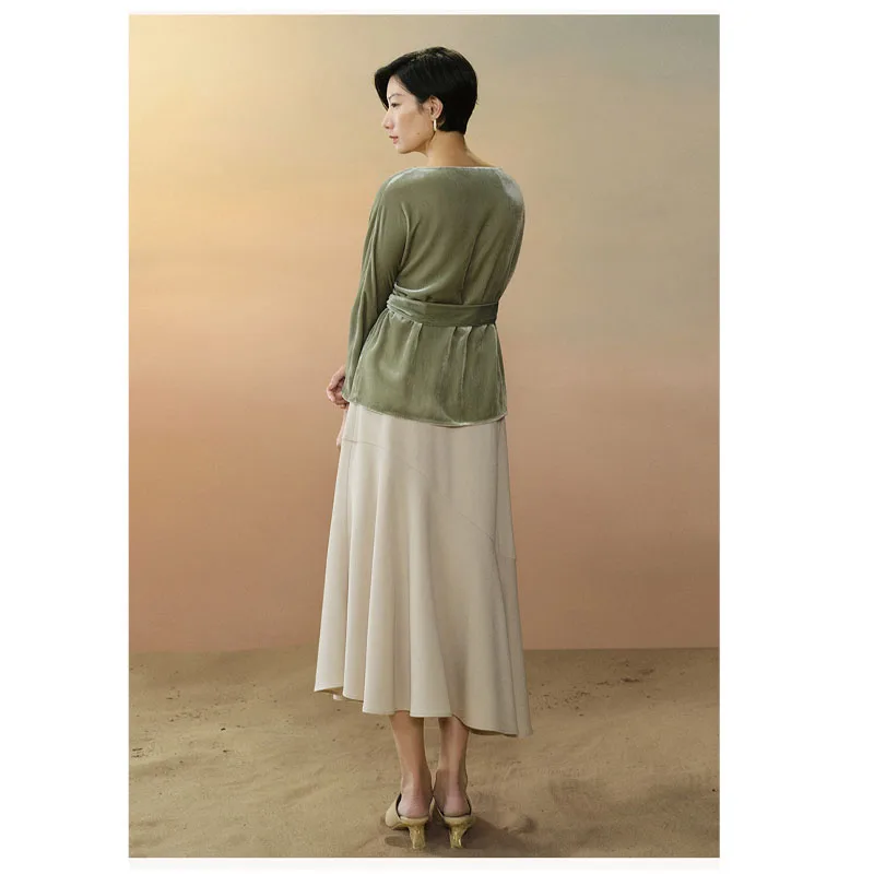 Women's High-end Silk Velvet Long Sleeve T-Shirt, Green Business Casual Comfortable Soft Top, Spring and Autumn, Velvet T-shirts