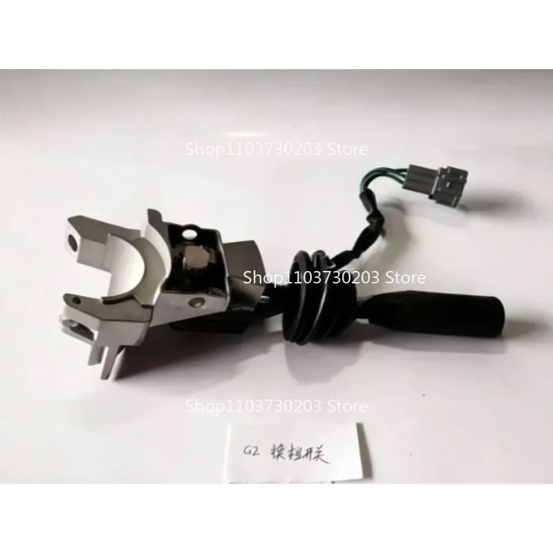 Suitable for 1.5-3 Ton FD25-12 FD30-14 Forklift, Gear Shift Switch Replacement Spare Parts 1PC, Reference Code 3EB-55-32222
