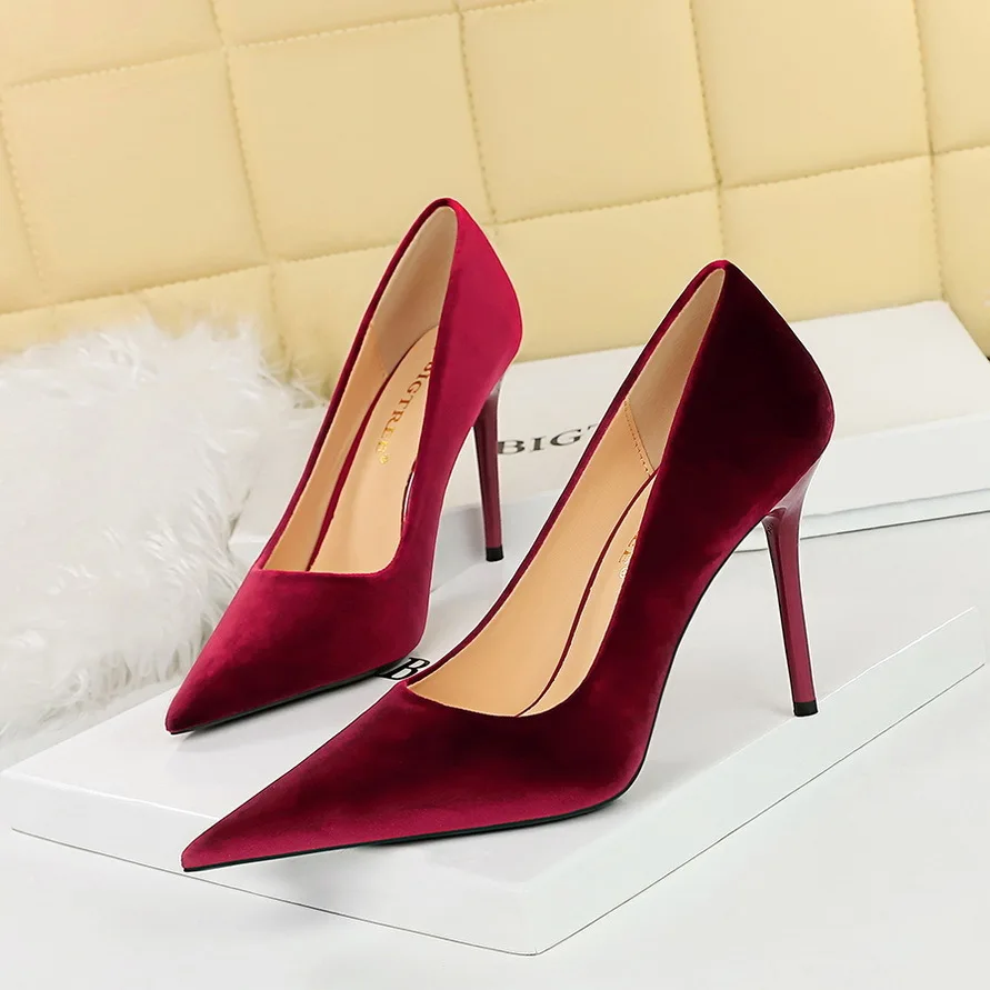 

Women's Fashion And Simple Thickened Suede Banquet Thin High Heels Shallow Mouth Pointed Single Shoes Women Pumps туфли женские