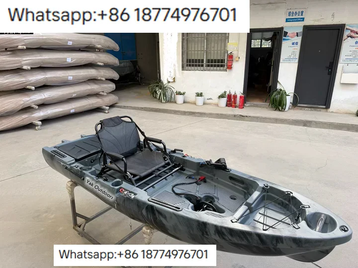 Outdoors Single-person Fishing Pedal Ka Sit-on-Top Rotomolded HDPE Construction 100kg Capacity for Rivers