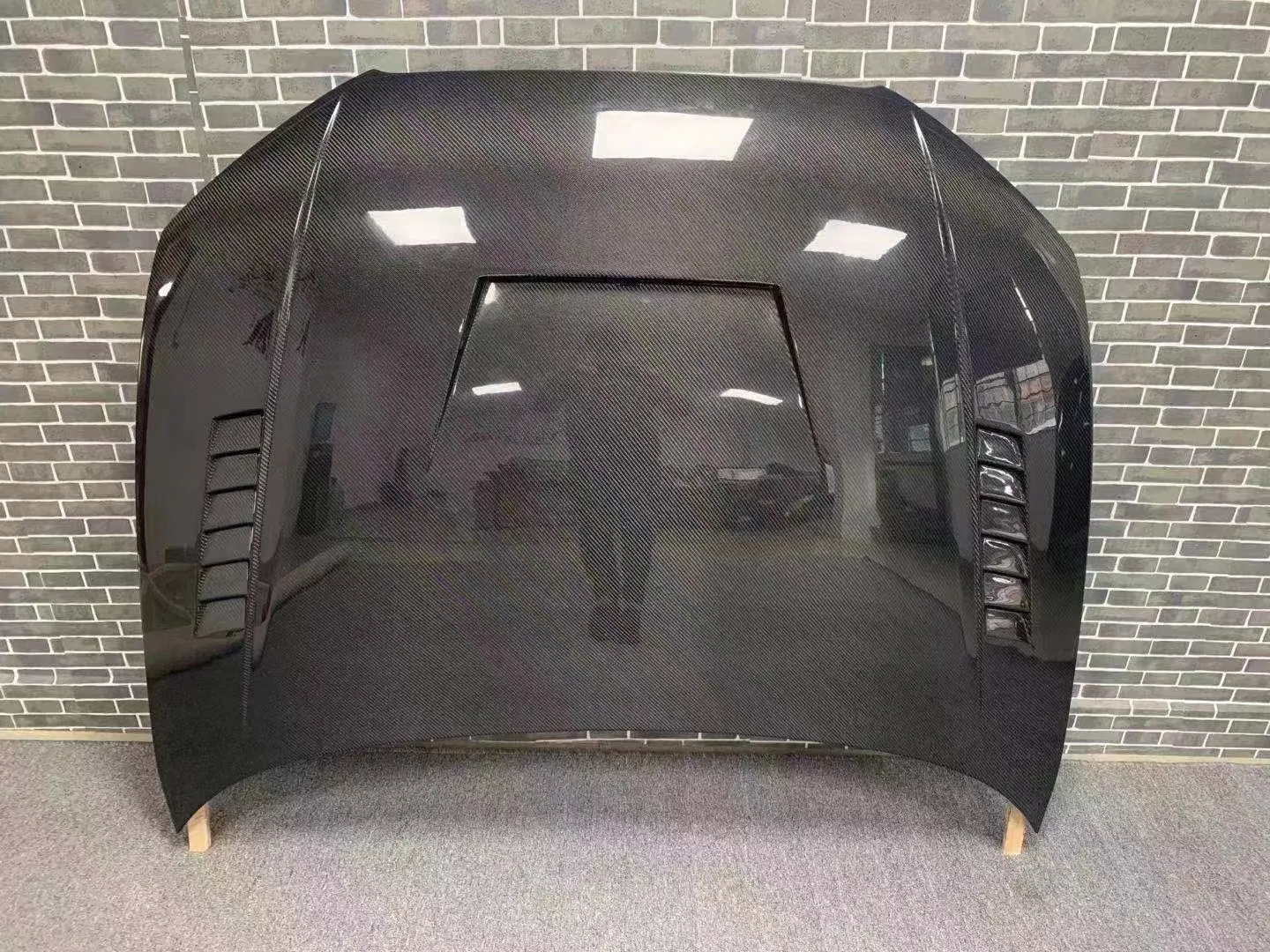 

A3 S3 RS3 2010-2018 Ventilated carbon fiber hood