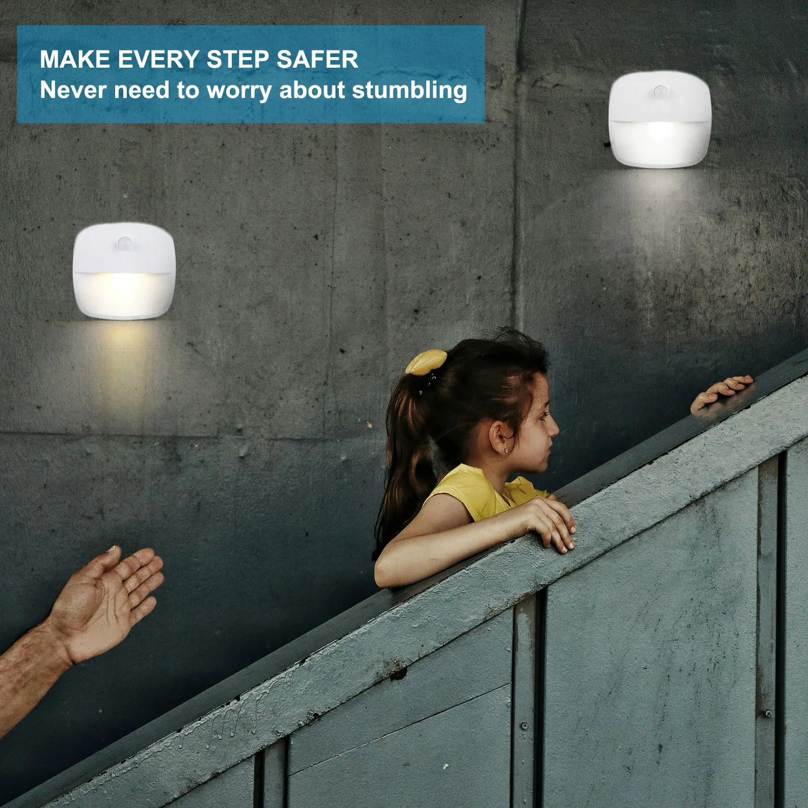 Luces LED nocturnas para escaleras de interior, luz con Sensor de movimiento inteligente, funciona con batería, iluminación debajo del mostrador para cocina y dormitorio, 1/3/6 unidades