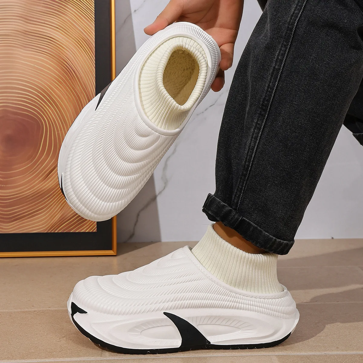 2026 New Winter Men's Plush Lined Home Slippers, Waterproof EVA Shell, Non-slip Thick Sole Cozy Indoor Outdoor Shoes