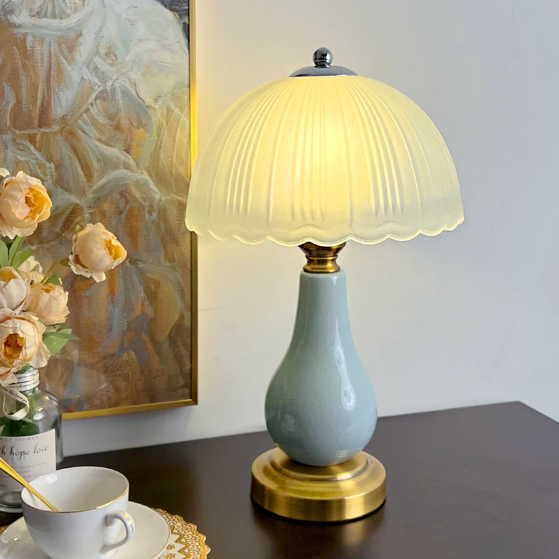 

Настольная лампа, американское минималистское современное украшение для гостиной, высококачественная креативная теплая прикроватная лампа в стиле ретро для спальни