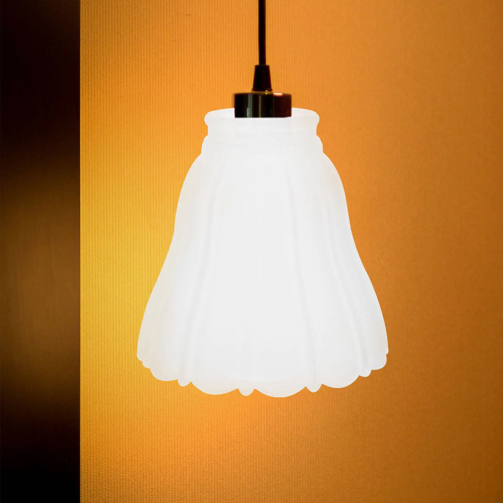 小さなガラス製ランプシェード-ユニークな吊り下げ式ペンダントライトシェード-天井電球用交換シェード-暖かく柔らかな照明-簡単設置