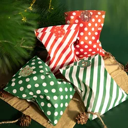 24 sacos de papel kraft dos pces com adesivos feliz natal biscoitos sacos de embalagem de presente festa de aniversário de casamento favores embalagem suprimentos