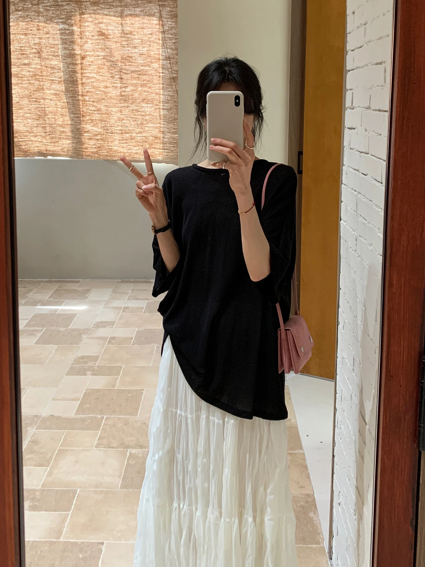 

YNVN Black Oversize Casual Style Women's T-shirt Short Sleeve Loose Fit Summer Fashion Laid-back Style Paper Person Top