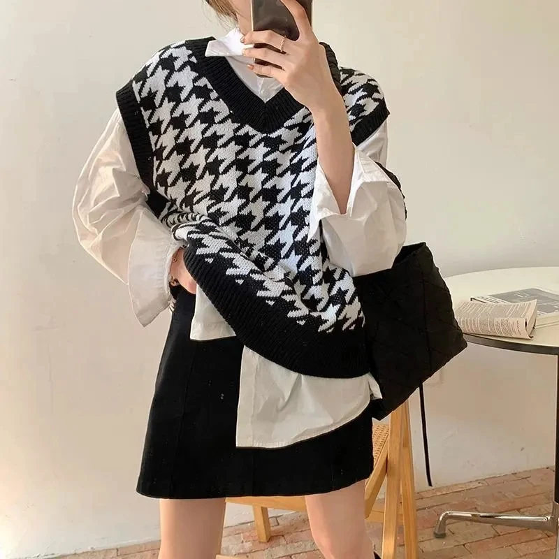 Women Sweater Vest Autumn Houndstooth Plaid V-neck Sleeveless Knitted Vintage Loose Oversized Female Sweater Vest Women Clothing