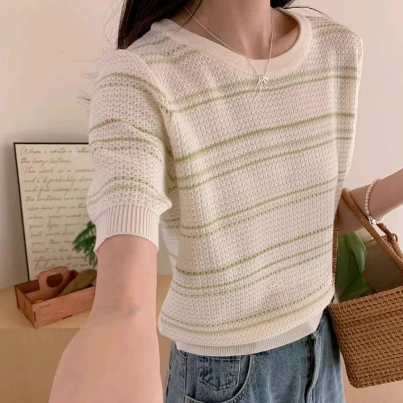 Thin Summer T-shirts Women Striped Short Sleeve O-neck Leisure Vintage Korean Style Fashion Slouchy Daily Commuting New Popular