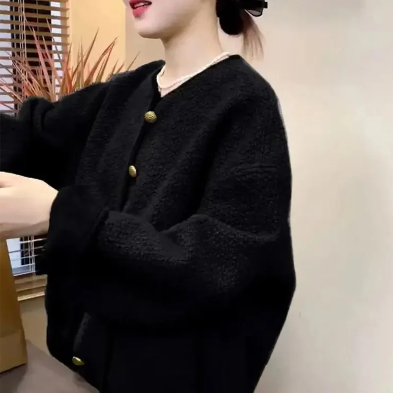 

NEW Women's Loose Fit Autumn Winter New Style Fashionable Pattern Embroidery Casual OuterwearShort Quilted Nylon Jacket