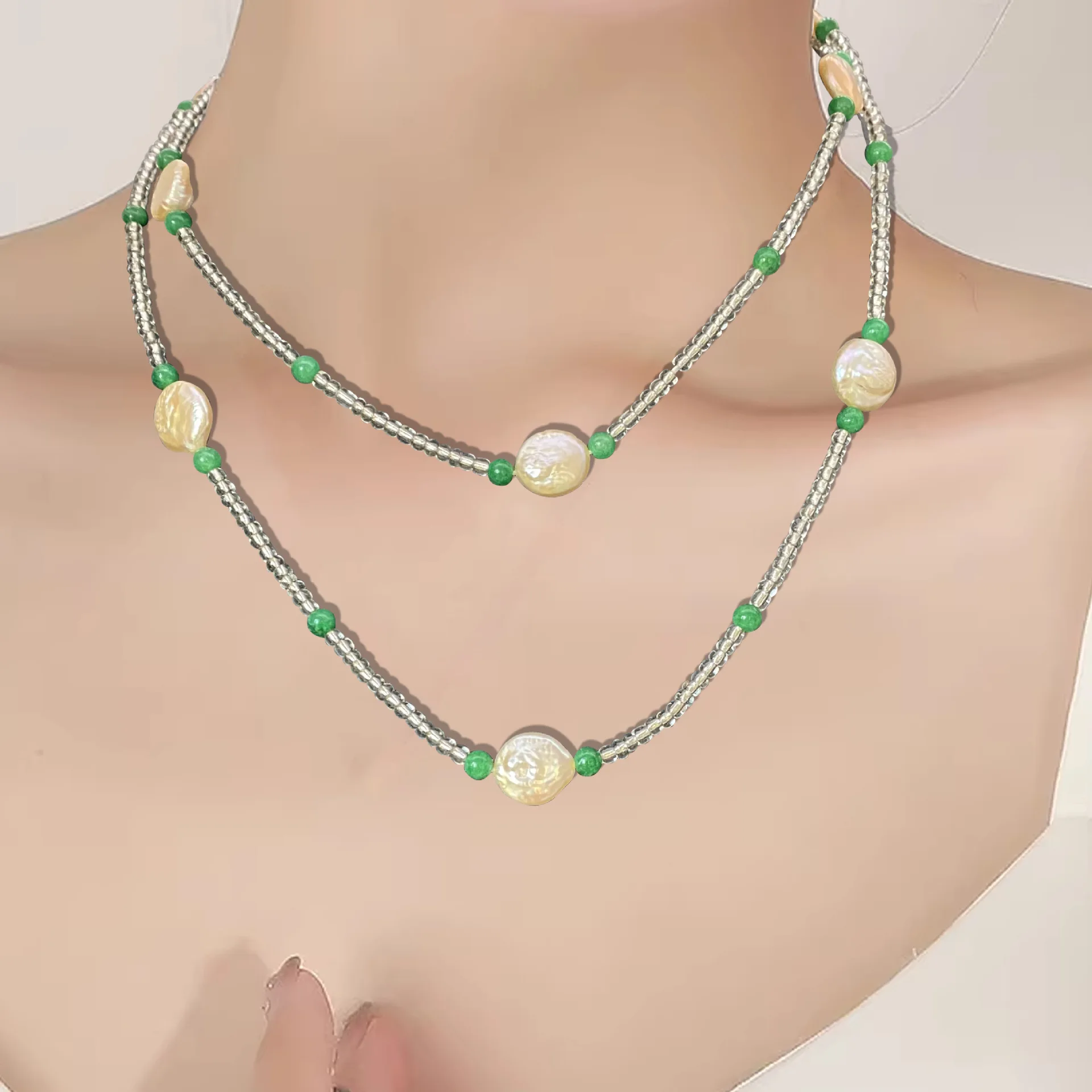 

Light luxury niche design Small fresh necklace Medium and long flat round pearl green chalcedony embellished crystal chain