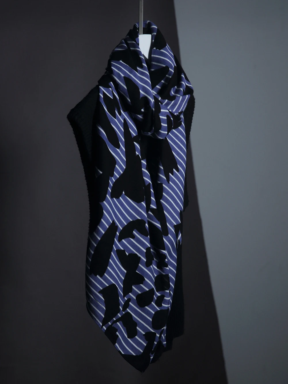 ブルーストライプ蝶柄スカーフ若々しく爽やかな芸術的なスタイルナローエディションロングネクタイ日焼け止めネックプロテクションコットンポリエステル
