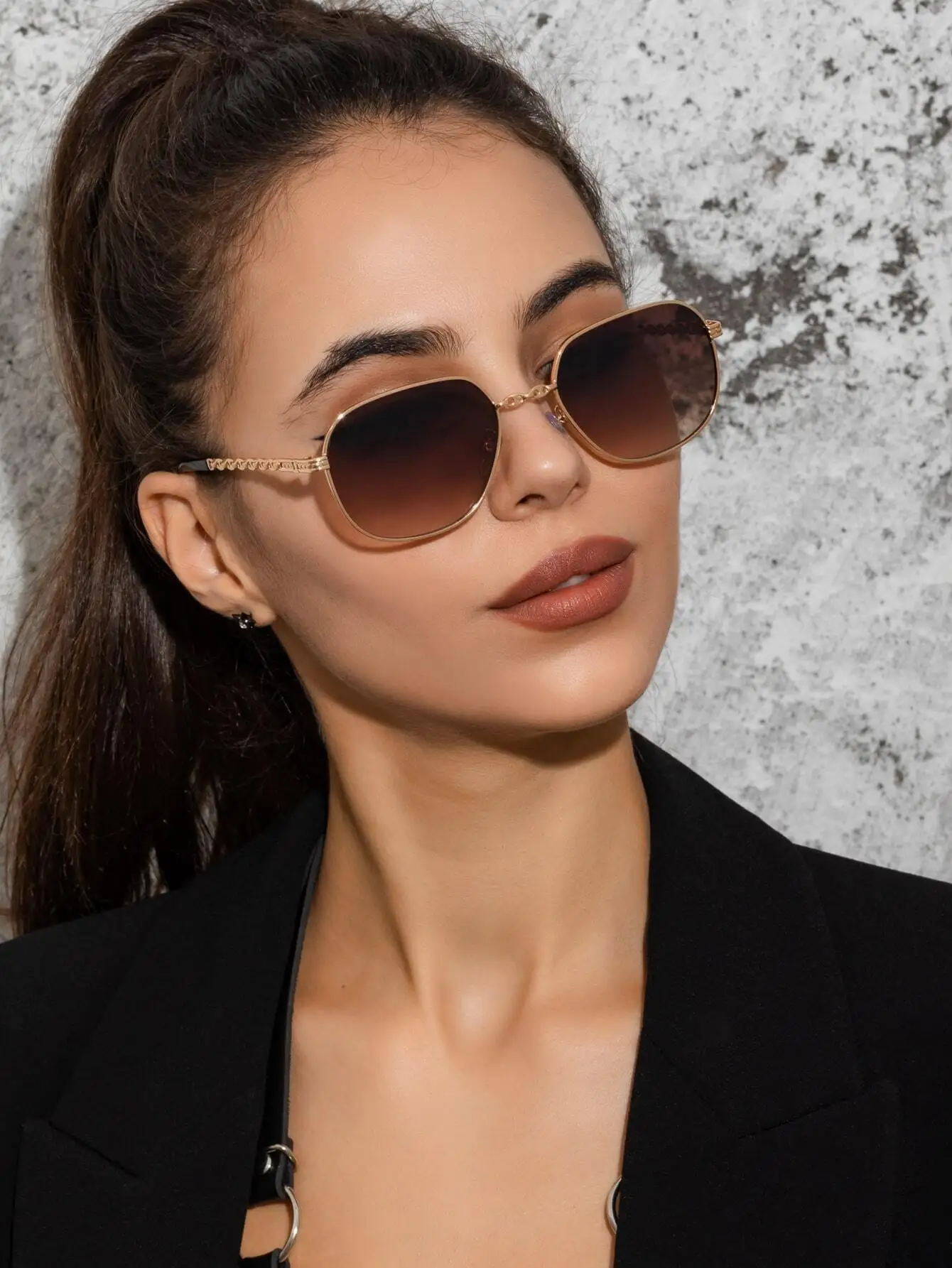 

1pc Women's Metal Oval Small Frame Ombre Textured Temple Fashionable Glasses For Travel & Daily Wear Beach Accessories For Women Glasses Shades Basics Fall Winter Women Outfits Clothes Business Casual Gifts